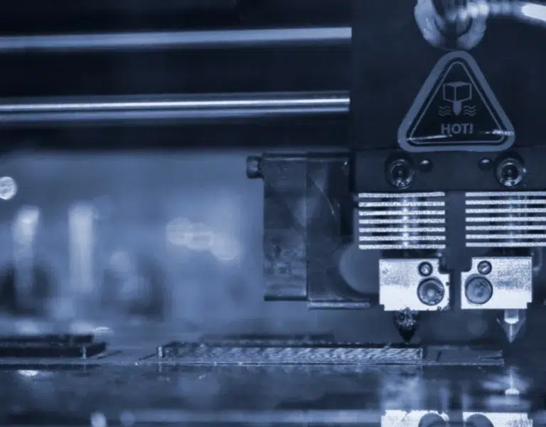 Imprimante 3D en action, détails techniques. FDM fabrication additive? GUIDE IMPRESSION 3D